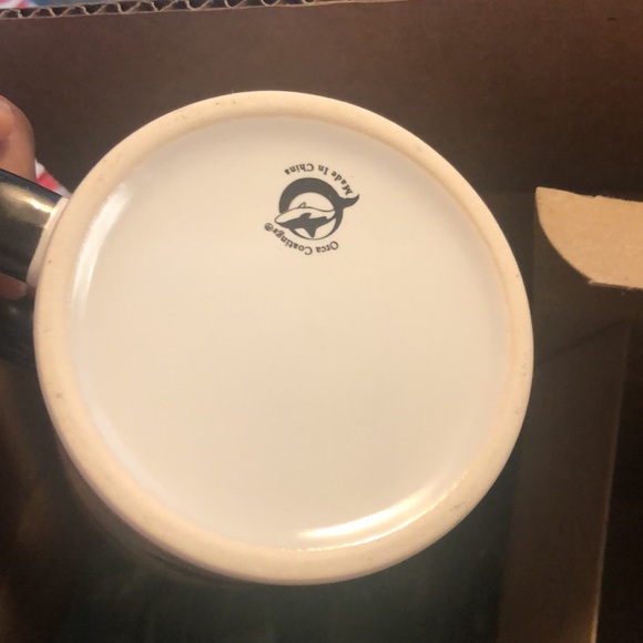 Lips and Lashes Mug - Picture 4 of 4